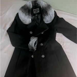 Girls size 7 coat brand new never worn. Offers welcome.